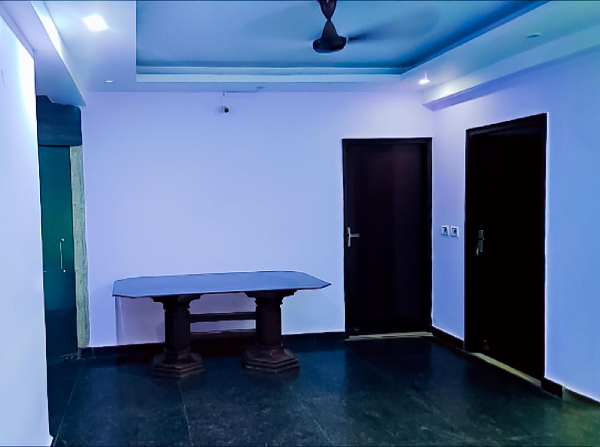 Happy - Near Saket Metro Couette-café New Delhi